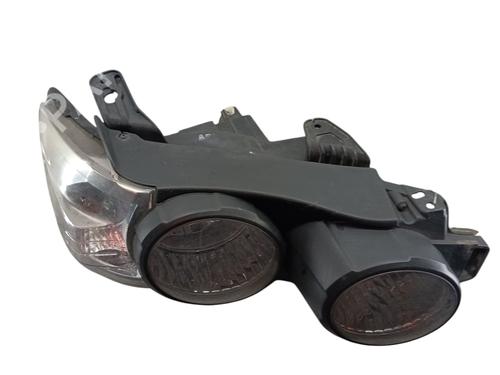 Used Right headlight Right headlight CHEVROLET AVEO Hatchback (T300) 1.3 D (75 hp) 31282184 31282184