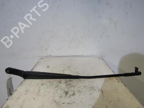 Used Front windshield wiper arm VW TOURAN (1T1, 1T2) 1.9 TDI (100 hp) 25107043