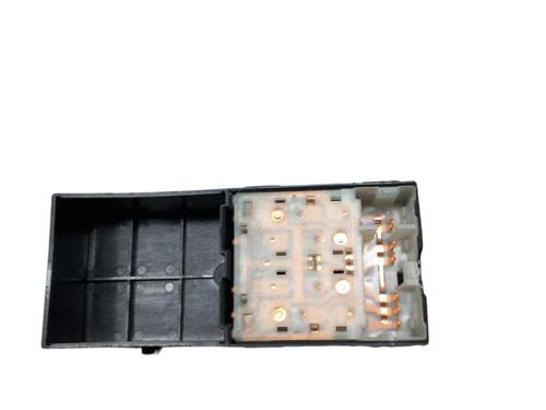 Used Left front window switch NISSAN MICRA III (K12) 1.2 16V (80 hp) 25076015