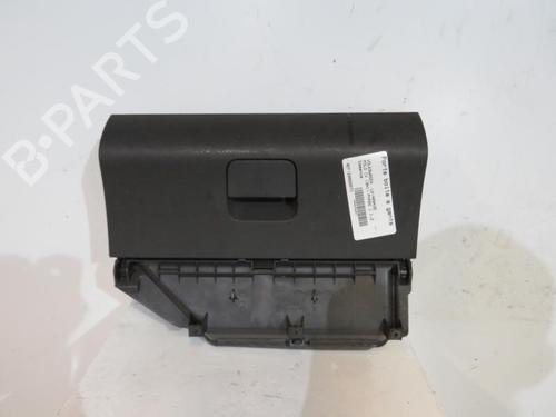 Used Glove box VW POLO (9N_, 9A_) 1.2 12V (64 hp) 25112404