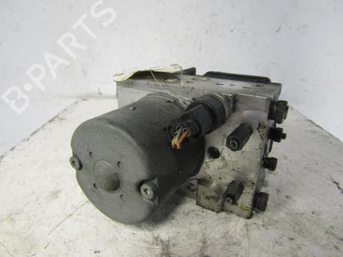 Used ABS pump TOYOTA AVENSIS (_T25_) 2.0 D-4D (CDT250_, CDT250R) (116 hp) 25079475