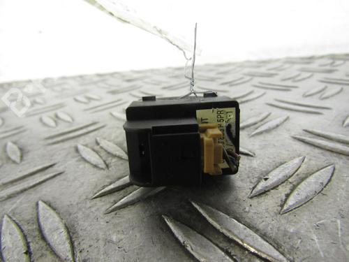 Used Right front window switch Right front window switch AUDI A3 (8P1) 1.9 TDI (105 hp) 25066072 25066072