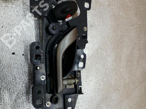 Used Front right interior door handle Front right interior door handle HONDA CIVIC VIII Hatchback (FN, FK) 2.2 CTDi (FK3) (140 hp) 10575786 10575786