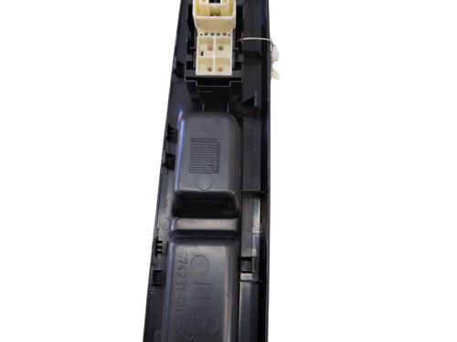 Used Right front window switch Right front window switch TOYOTA YARIS (_P13_) 1.3 (NSP130_, NSP130) (99 hp) 28521688 28521688