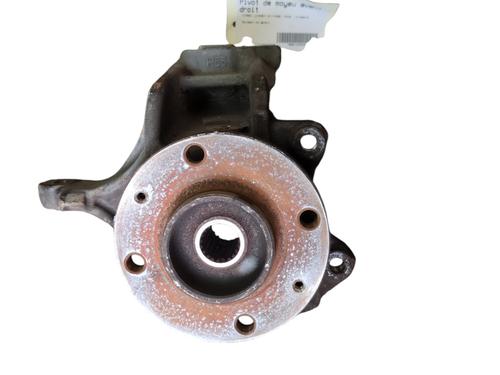 Used Right front steering knuckle CITROËN C3 III (SX) 1.2 VTi 82 (82 hp) 29332482