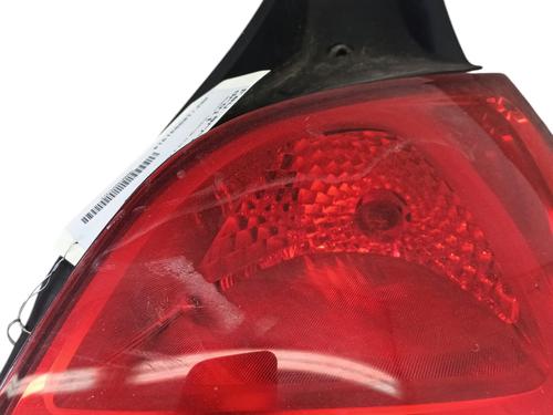 Right taillight RENAULT CLIO III (BR0/1, CR0/1) 1.2 16V Hi-Flex (BR1U, CR1U) 8200886946