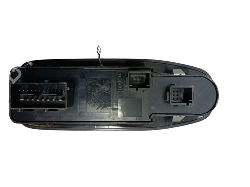 Left front window switch PEUGEOT 208 I (CA_, CC_) 1.2 THP 110 | BP31170551I27