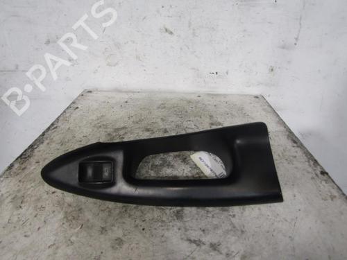 Højre fortil elrude kontakt AUDI A4 B5 (8D2) 1.9 TDI (90 hp) 25063613