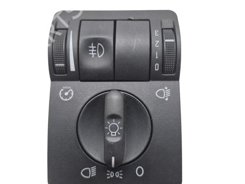 Used Headlight switch Headlight switch OPEL CORSA C (X01) 1.4 Twinport (F08, F68) (90 hp) 25898773 25898773
