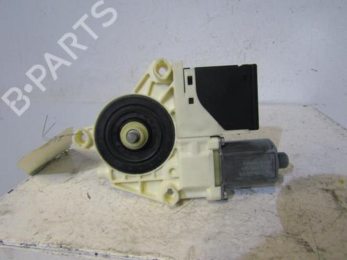 Used Left rear window motor RENAULT MEGANE III Grandtour (KZ0/1) 1.5 dCi (KZ09, KZ0D, KZ1G, KZ29, KZ14, KZ1W, KZ10, KZ1F,... (110 hp) 25068647
