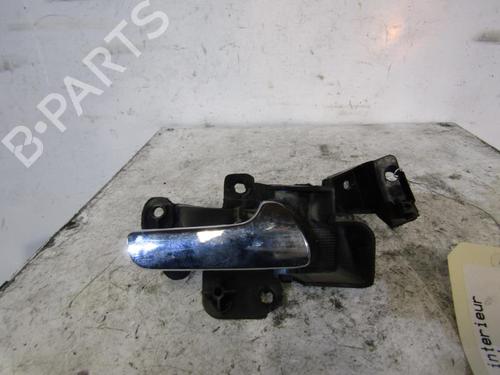 Høyre foran invendig håndtak OPEL ZAFIRA A MPV (T98) 2.0 DI 16V (F75) (82 hp) 25106126