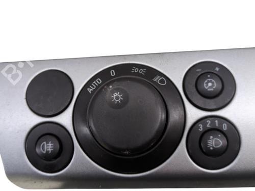 Used Headlight switch OPEL ASTRA H GTC (A04) 1.7 CDTI (L08) (125 hp) 31206198