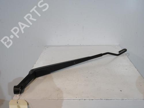 Used Front windshield wiper arm TOYOTA COROLLA (_E12_) 2.0 D-4D (CDE120R, CDE120L_) (116 hp) 25095193