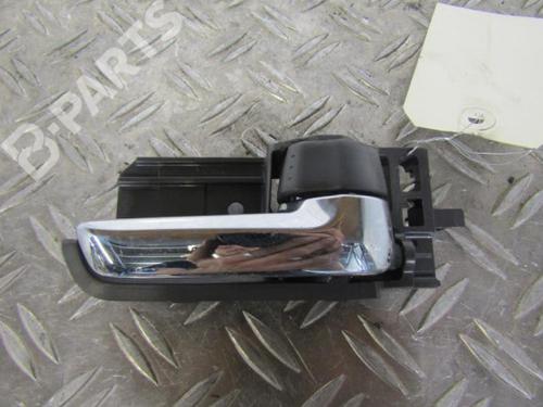 Used Front right interior door handle Front right interior door handle SUZUKI SWIFT III (MZ, EZ) 1.3 (RS413, ZC11S) (92 hp) 10590706 10590706