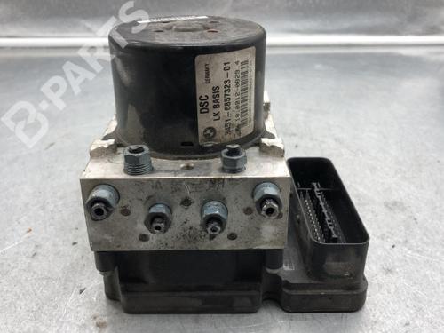 Used ABS pump ABS pump BMW 1 (F20) 118 d (143 hp) 10573599 10573599