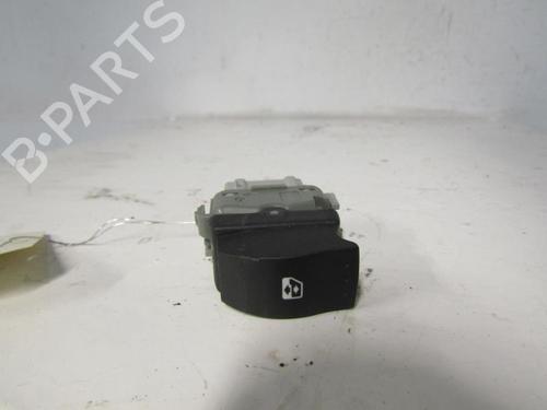Used Right front window switch RENAULT SCÉNIC II (JM0/1_) [2003-2010]  25094212
