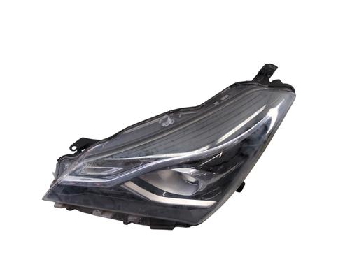 Left headlight TOYOTA YARIS (_P13_) 1.5 Hybrid (NHP130_, NHP130) | BP29759848C28