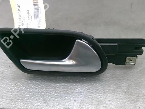 Used Front right interior door handle Front right interior door handle 25082397 25082397