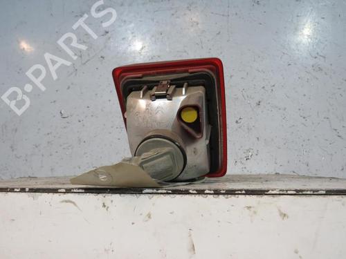 Tåkelys/Varsellys Tåkelys/Varsellys PEUGEOT 407 SW (6E_, 6D_) 2.0 HDi 135 (136 hp) 25092051 25092051