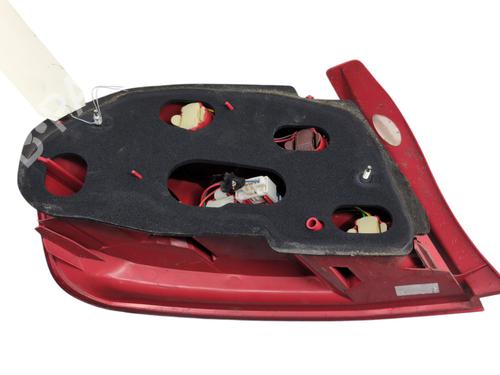 Right taillight PEUGEOT 407 (6D_) 2.0 16V (6DRFJC, 6DRFJE, 6DRFJF) | BP32094814C35