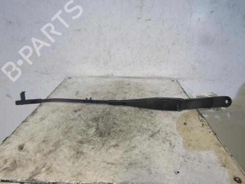 Used Front windshield wiper arm FORD FOCUS II Turnier (DA_, FFS, DS) [2004-2012]  25106802