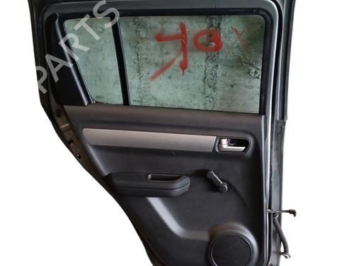 Dør venstre bagtil SUZUKI SWIFT III (MZ, EZ) 1.3 DDiS (RS413D) (75 hp) 33022751