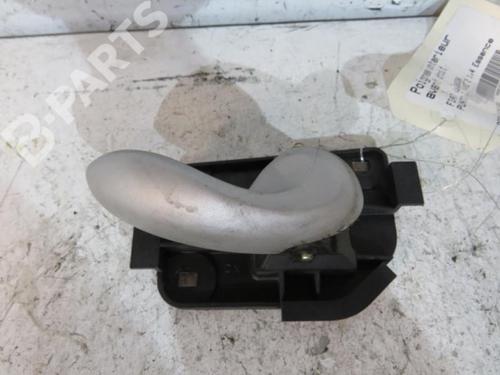 Used Front right interior door handle Front right interior door handle FIAT PUNTO (188_) 1.4 (95 hp) 10607219 10607219