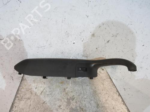 Used Right front window switch Right front window switch AUDI A4 B6 Avant (8E5) 2.5 TDI quattro (180 hp) 25092373 25092373