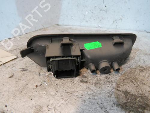 Used Right rear window switch Right rear window switch RENAULT CLIO III (BR0/1, CR0/1) 1.5 dCi (BR17, CR17) (86 hp) 25109670 25109670