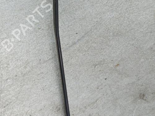 Used Front windshield wiper arm NISSAN NV200 Van 1.5 dCi 90 (M20, M20N, M20M) (90 hp) 25103458