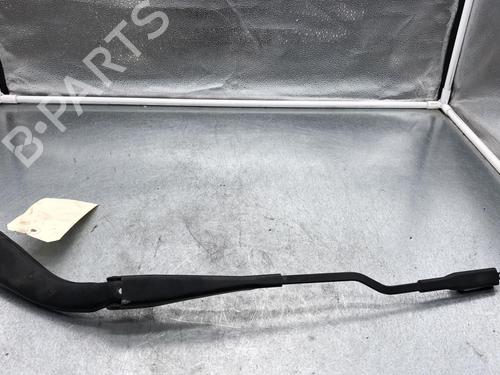 Used Front windshield wiper arm BMW 1 (F20) 118 d (143 hp) 25062942