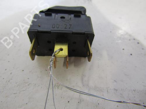 Used Right rear window switch Right rear window switch AUDI A4 B5 Avant (8D5) 1.9 TDI quattro (115 hp) 25106046 25106046