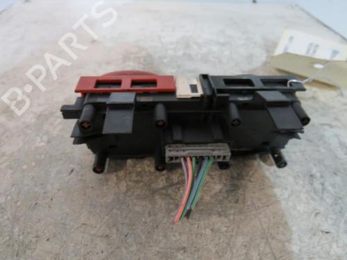Used Warning switch Warning switch RENAULT MEGANE II (BM0/1_, CM0/1_) 1.9 dCi (BM0G, CM0G) (120 hp) 25086304 25086304