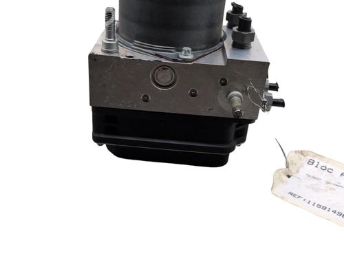 Pompe ABS PEUGEOT 5008 (0U_, 0E_) 1.6 HDi (112 hp) 31875162