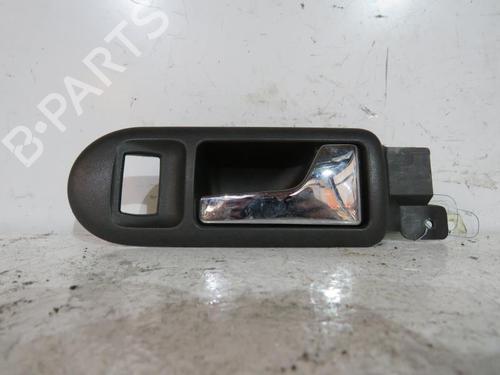 Used Front right interior door handle VW BORA I (1J2) 1.9 TDI (110 hp) 25112680