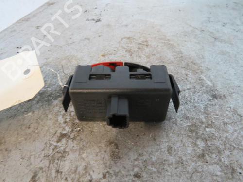 Used Warning switch Warning switch RENAULT TWINGO II (CN0_) 1.2 16V (CN04, CN0B) (75 hp) 25114342 25114342