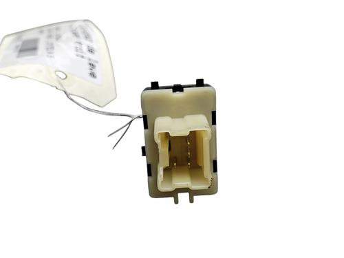 Used Right front window switch Right front window switch RENAULT TWINGO III (BCM_, BCA_) 0.9 TCe 90 (BCM9, BCM2) (90 hp) 25053208 25053208