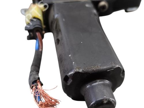 Fensterheber links vorne für HYUNDAI SONATA IV (EF) 2.0 16V (131 hp) 33012542