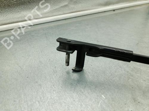 Used Front windshield wiper arm VW GOLF V (1K1) 1.4 FSI (90 hp) 25104305
