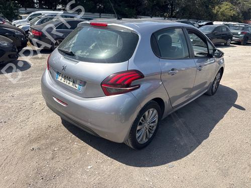 Brugte PEUGEOT 208 I (CA_, CC_) 1.2 PureTech 82 4923018