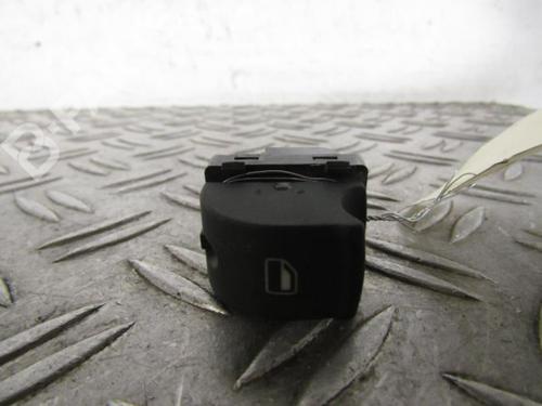 Used Right rear window switch Right rear window switch AUDI A3 Sportback (8PA) 2.0 TFSI quattro (200 hp) 10589500 10589500