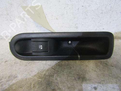 Used Right rear window switch RENAULT MEGANE II Estate (KM0/1_) 1.5 dCi (KM16, KM1E) (106 hp) 25106707