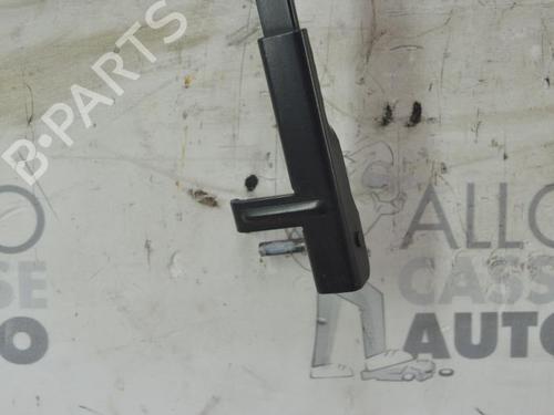 Used Front windshield wiper arm Front windshield wiper arm 25086913 25086913