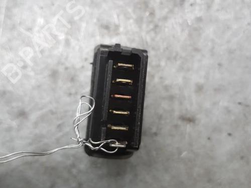 Used Right front window switch Right front window switch RENAULT TWINGO I (C06_) [1993-2012] 25060437 25060437