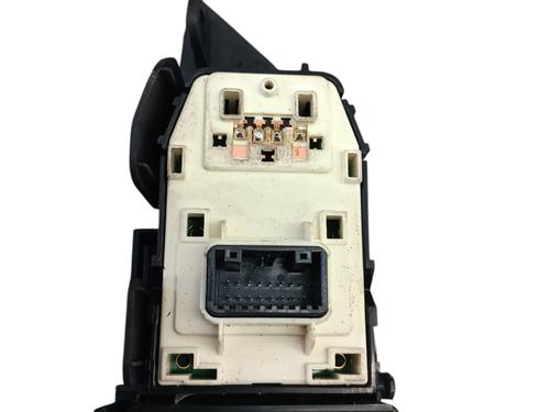 Used Left front window switch KIA STONIC (YB) 1.0 T-GDi (120 hp) 32507204