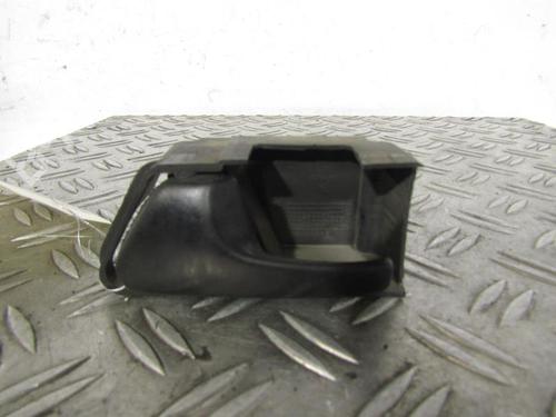 Used Rear left interior door handle VW GOLF III (1H1) 1.9 TDI (90 hp) 25065970