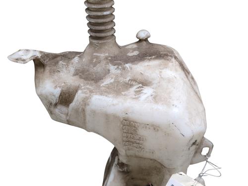 Used Windscreen washer tank PEUGEOT 5008 (0U_, 0E_) 2.0 HDi 150 / BlueHDi 150 (150 hp) 29077971