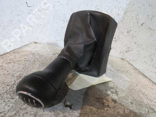 Used Gear lever VW POLO (9N_, 9A_) 1.4 TDI (80 hp) 25092103