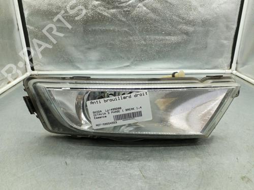 Used Right front fog light Right front fog light SKODA OCTAVIA III Combi (5E5, 5E6) 1.4 TSI (150 hp) 25088869 25088869