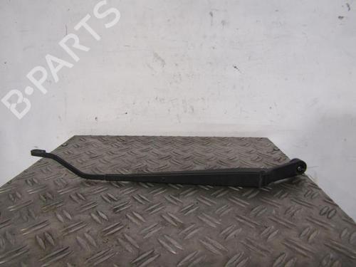 Used Front windshield wiper arm OPEL AGILA (A) (H00) 1.2 16V (F68) (75 hp) 25112301